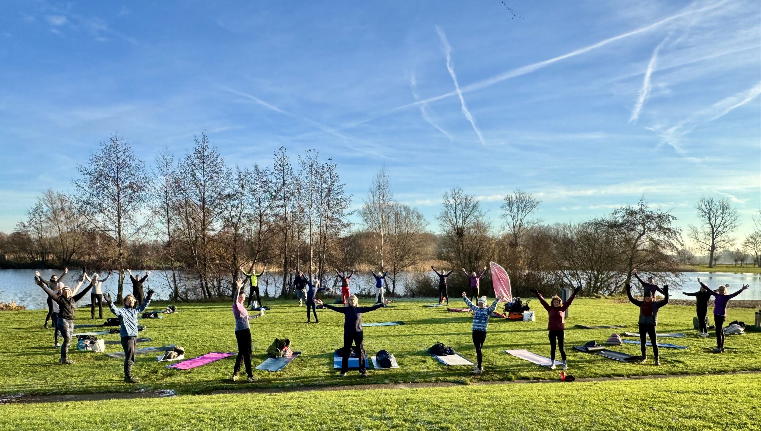 groep sporters bij Agnietenplas Kara YOga